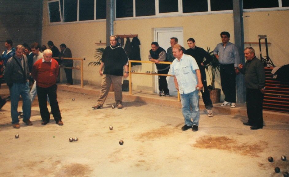 April 2000 in Esch
